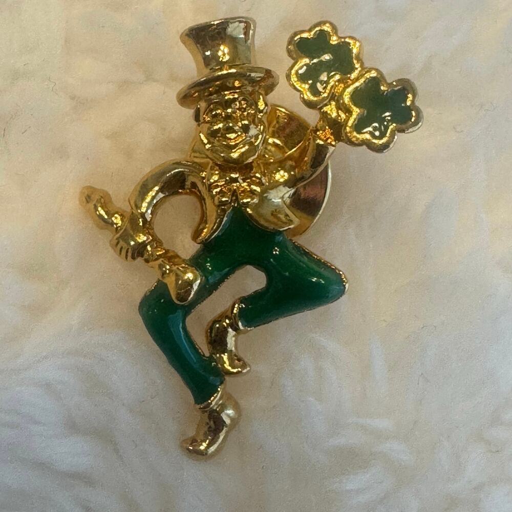 Avon 3PC Gold St. Patrick’s Day Jewelry Set, 2 Pins, Four Leaf Clover Earrings - Picture 3 of 9